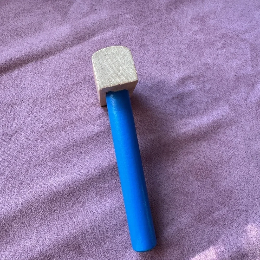 🔨 Hape Wooden Tool Box & Hammer Set 🧰 - Picture 10 of 10